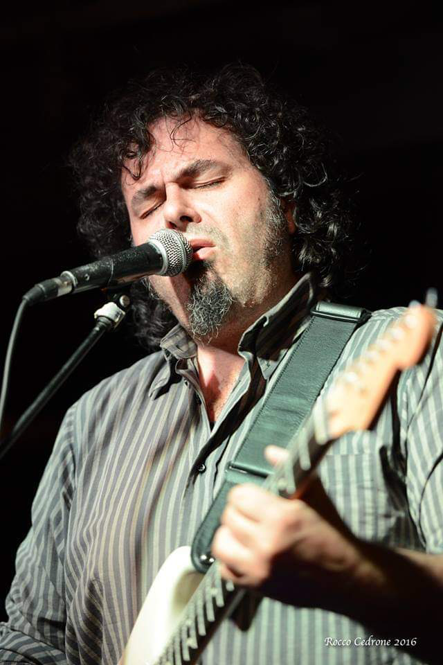 Claudio Maffei canta